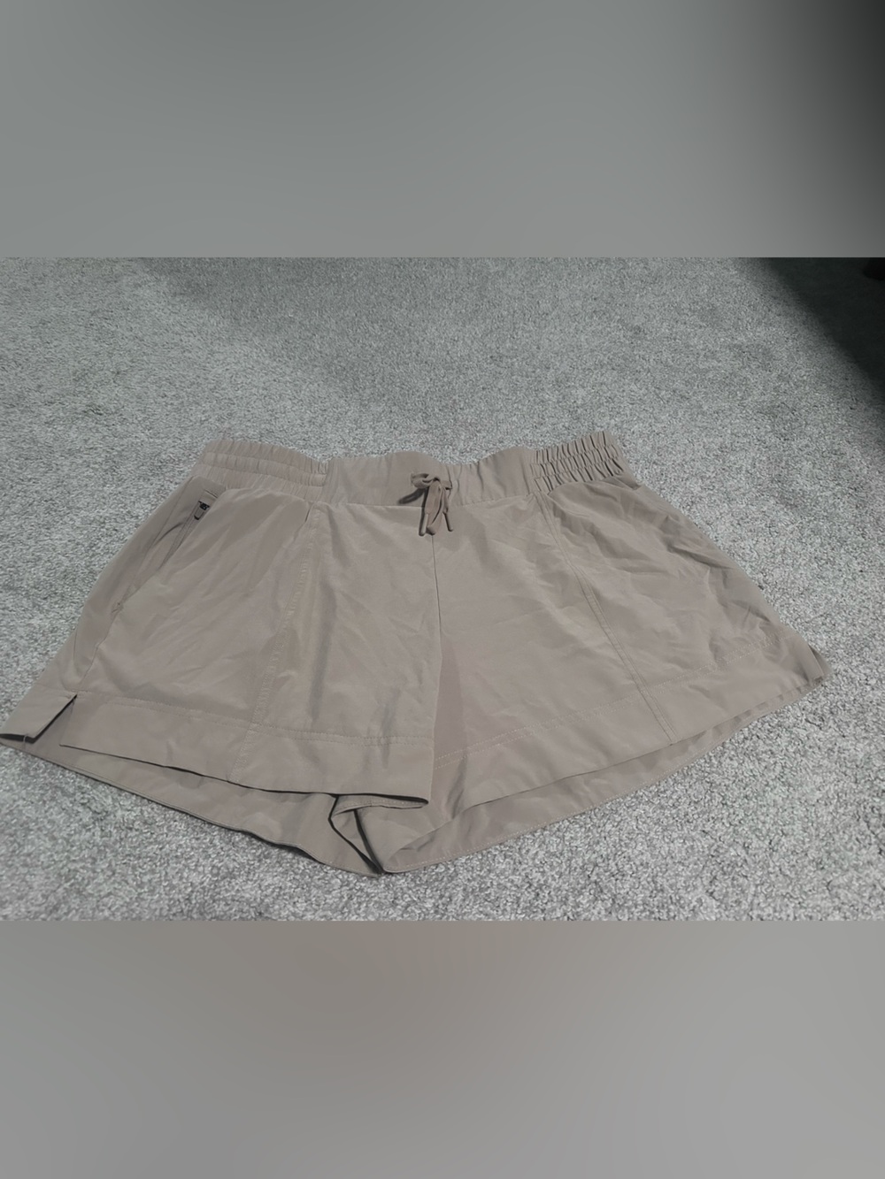 Women’s Beige Elastic-Waist 4” Shorts - All In Motion